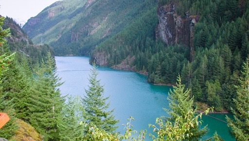 View along the Cascade Loop Highway