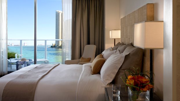 EPIC Hotel guestroom